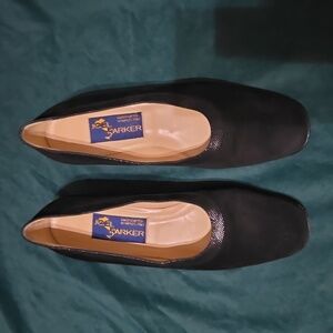 Joel Parker Pumps Black Textured Suede Leather Round Toe Block Heel Shoe 7B